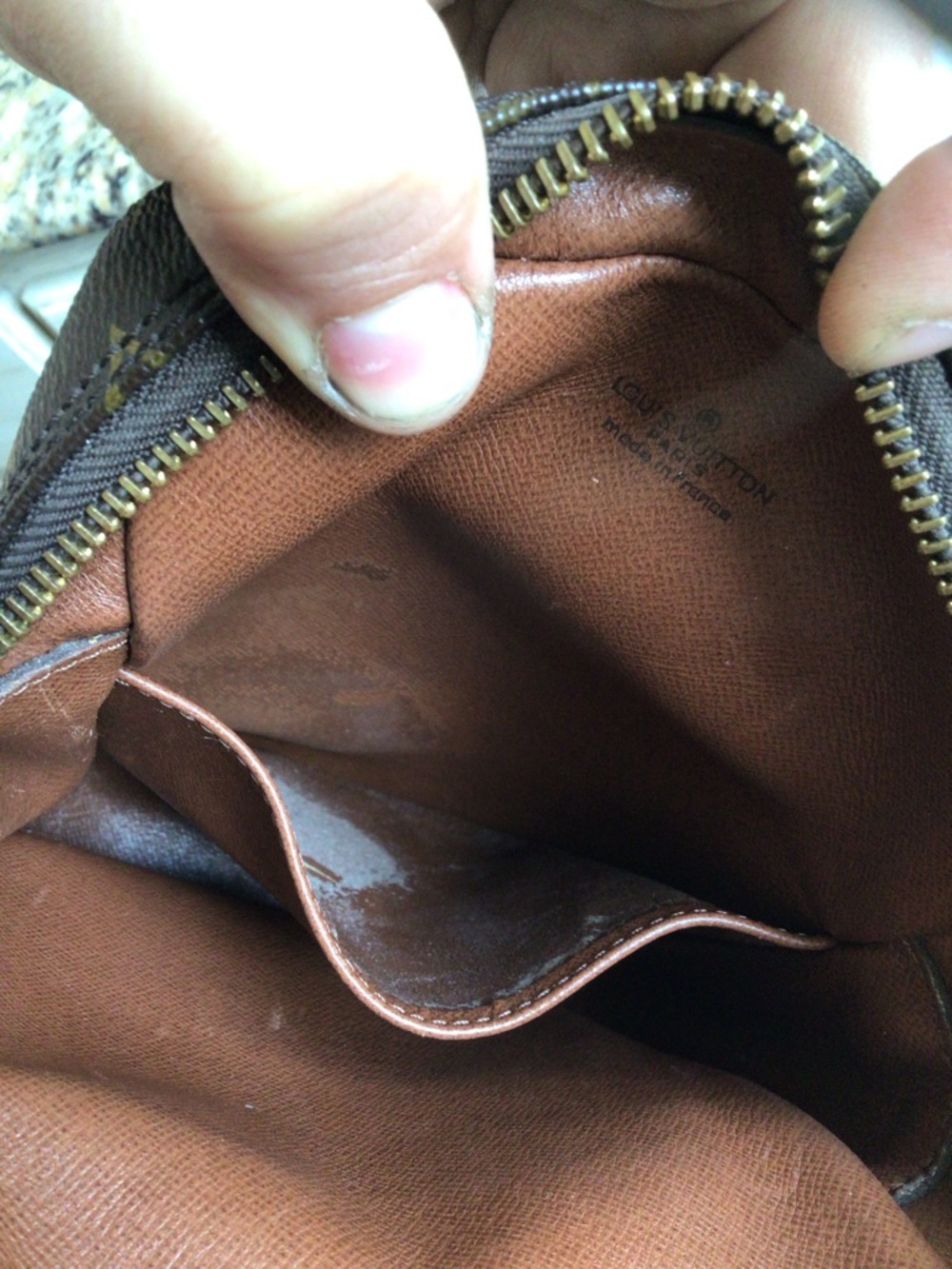 Louis Vuitton Vintage Amazon Monogram Crossbody Bag - Picture 15 of 15